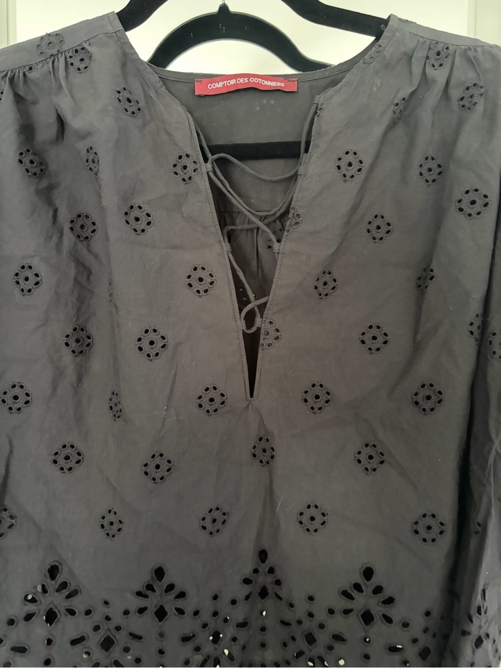 Comptoir Des Cotonniers Black Eyelet Lace-Trim Cropped Top - Picture 7 of 8